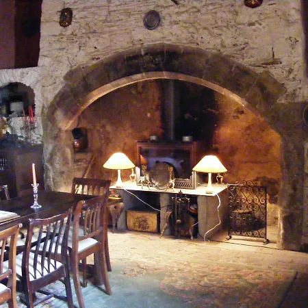 Chateau De Bed & Breakfast